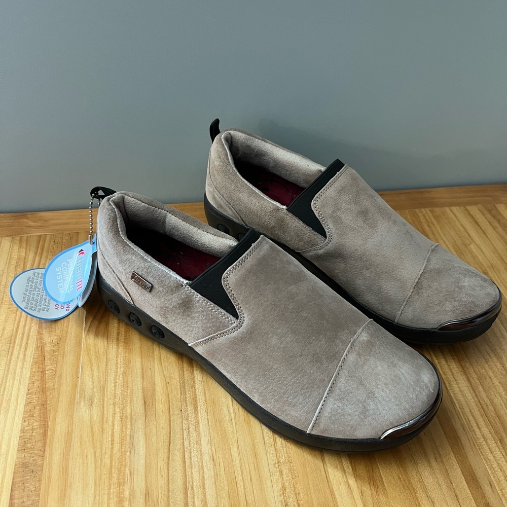TheraFit Samantha Slip On Personal Comfort Support Shoes 10.5